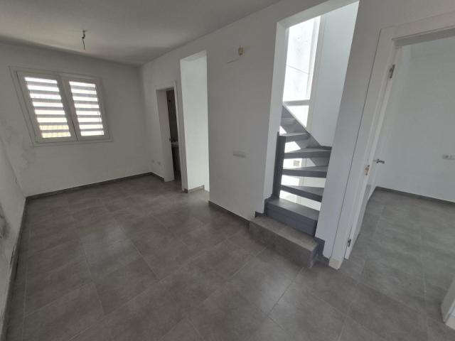 SE VENDE VIVIENDA UNIFAMILIAR EN ESPERA