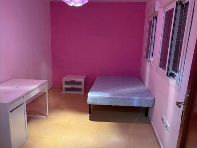 Se vende vivienda en Calle Pareja Obregón