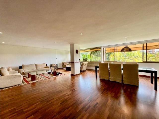 Se vende y/o alquila apto 328m2 4h+s/5b/2p Santa Rosa de Lima