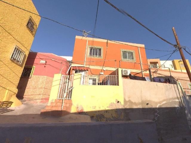 Se vende Adosado en Almería sin Posesión