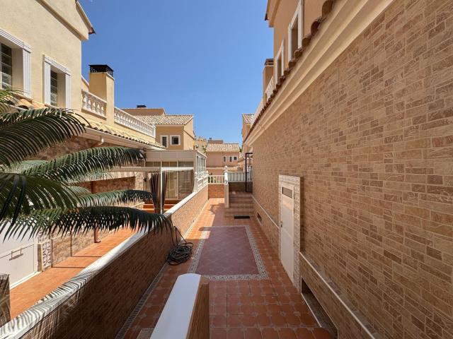 Se vende adosado en Guardamar del Segura, provincia de Alica. 91m² Guardamar del Segura