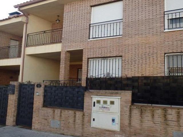 Se vende Adosado en la localidad de Las Ventas de Retamosa Sin posesión