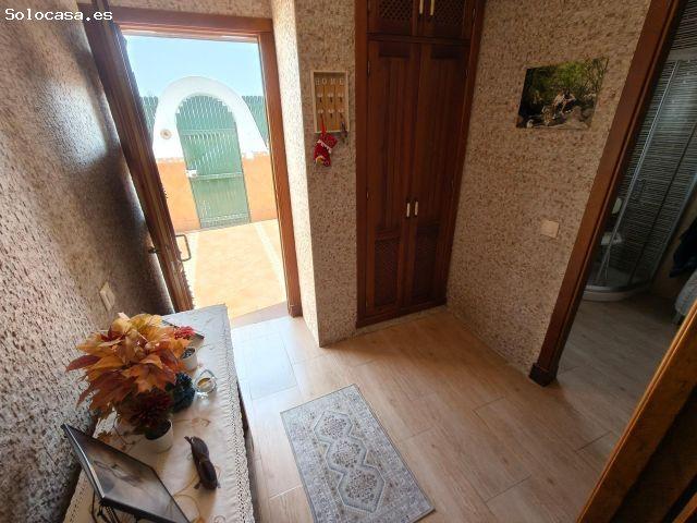 SE VENDE ADOSADO EN PUERTO REAL, ZONA CENTRO CIRCUNVALACION