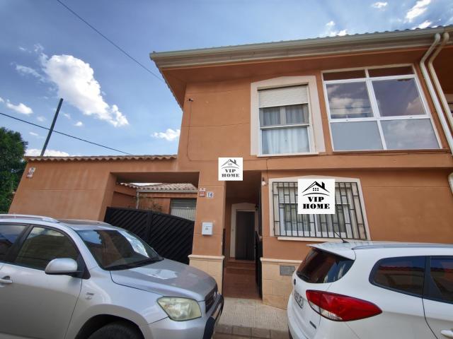 Se vende Adosado