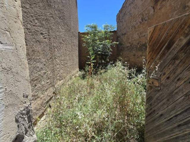 Se vende almacen corral en Chodes