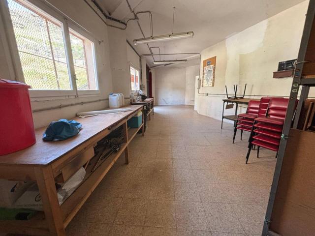 Se vende almacen en Illueca