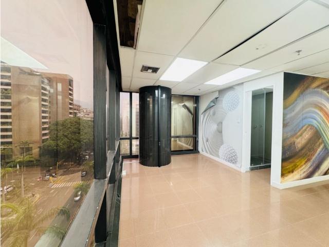 Se vende alquila oficina 400m2 El Rosal