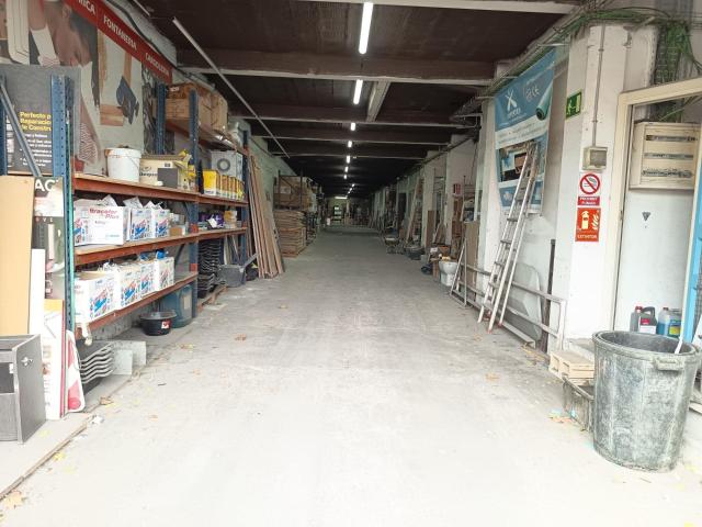 Se vende amplio local comercial a pie de calle en Santa Perp. 865m² Santa Perpetua de Mogoda