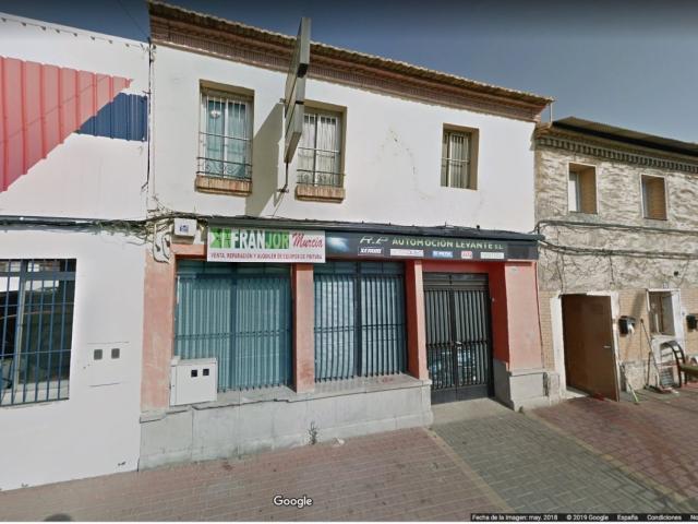 SE VENDE AMPLIO LOCAL EN CRTA DE ALICANTE, FRENTE A RECREATIVOS ORENES
