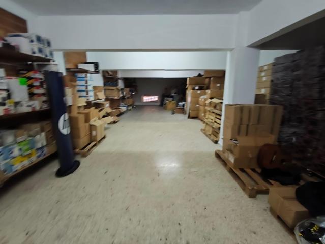 Se vende amplio local en el centro de Cáceres – 220 m2 ideal como almacén o negocio