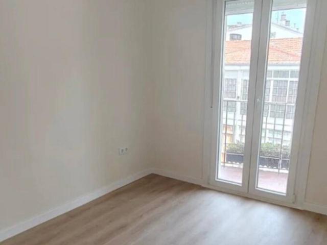Se vende amplio piso zona posio