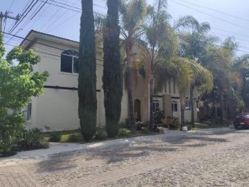 SE VENDE AMPLIA CASA DE 323M2 EN FRACC. NUEVO CHAPALA