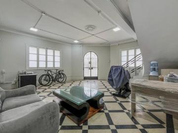 Se vende amplia casa en esquina para proyecto inmobiliario