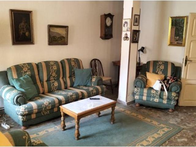 SE VENDE AMPLIA CASA PARA REFORMAR EN VILLADA