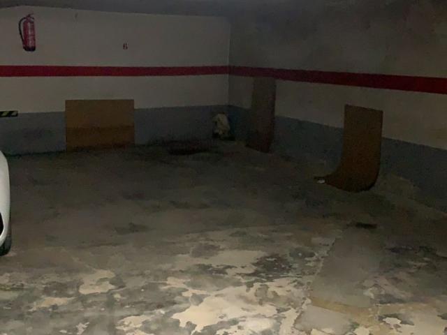 SE VENDE AMPLIA PLAZA DE GARAJE EN EL CENTRO, 32 m2