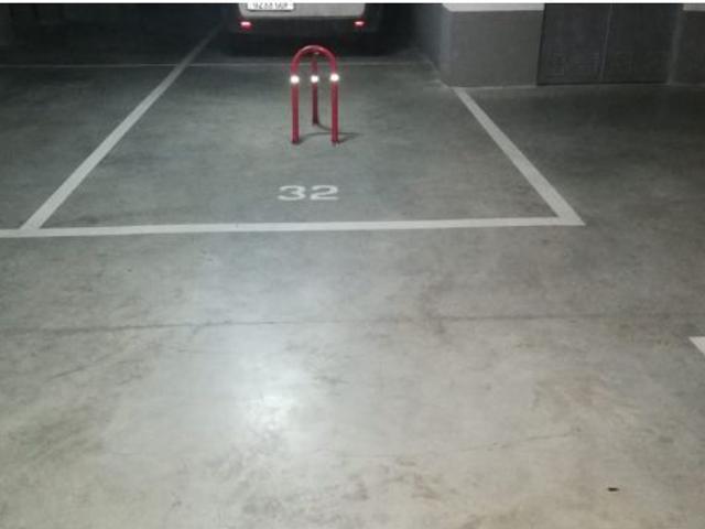 SE VENDE AMPLIA PLAZA DE GARAJE EN IMAGINALIA FRENTE AL COLEGIO, UNA ZONA EN PLENO APOGEO