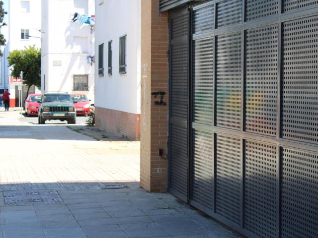 SE VENDE AMPLIA PLAZA DE GARAJE EN PLANTA SUBTERRÁNEA A LA ENTRADA DE SAN JUAN DEL PUERTO