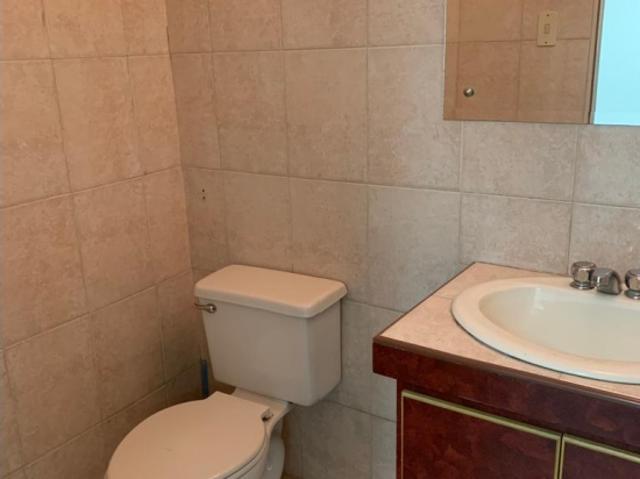 Se vende amplia y cómoda oficina Remodelada en RINCON de los TOROS