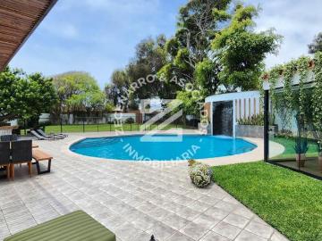 SE VENDE AMPLIA Y HERMOSA CASA CON PISCINA EN LA ENCANTADA DE VILLA CHORRILLOS