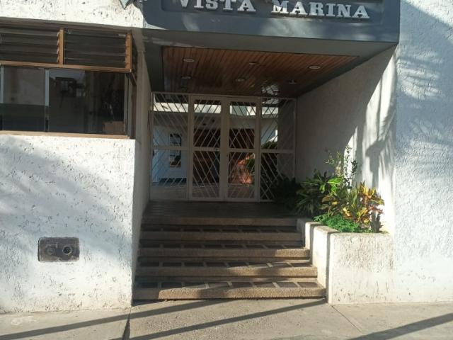 Se vende apartamento 56m2 2H/2B/1P. La Guaira