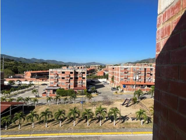 Se vende Apartamento 66m2. 2H/2B/1P. Guatire