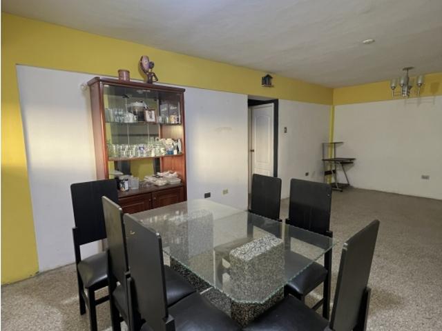 Se vende apartamento 78m2 3h/2b/1p El Condado Cua 4754