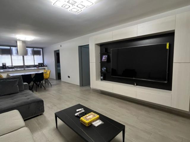 Se vende apartamento 91m2 Los Naranjos de las Mercedes 4607