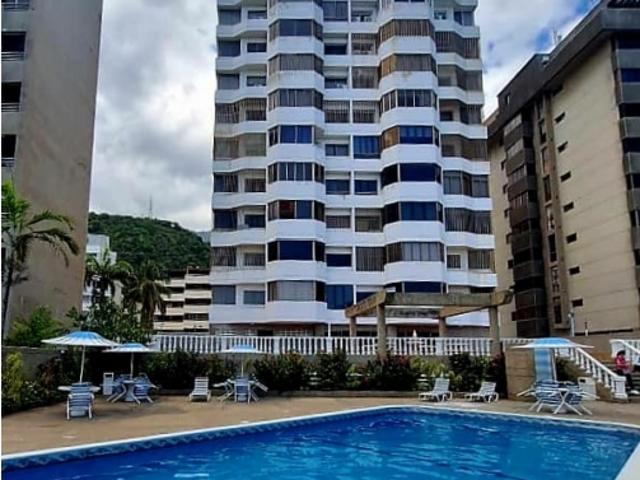 Se vende Apartamento 92m2. 2H/2B/2P. La Guaira. Tanaguarenas
