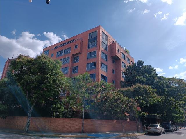 Se vende apartamento 190m2 Campo Alegre 3256