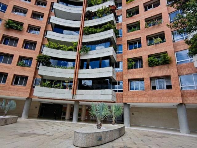 Se vende apartamento 203m2 Campo Alegre 2433