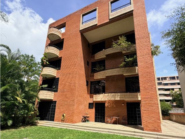 Se vende apartamento 299,04 Mts2 Urbanización La Miranda