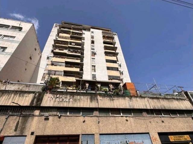 Vendo apartamento c/terraza 152m2 San Bernardino 9911