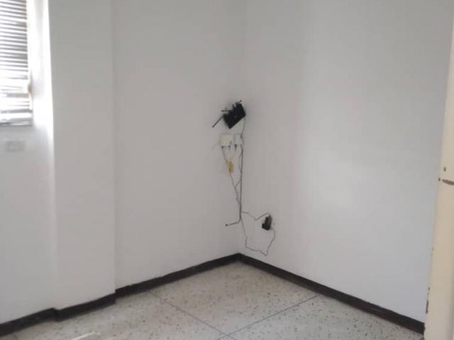 SE VENDE apartamento en Zona Centro, Maracay