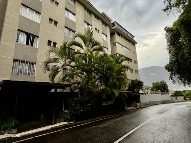 Se vende apartamento en Bello Monte 161m2 3H/2B/2P+S