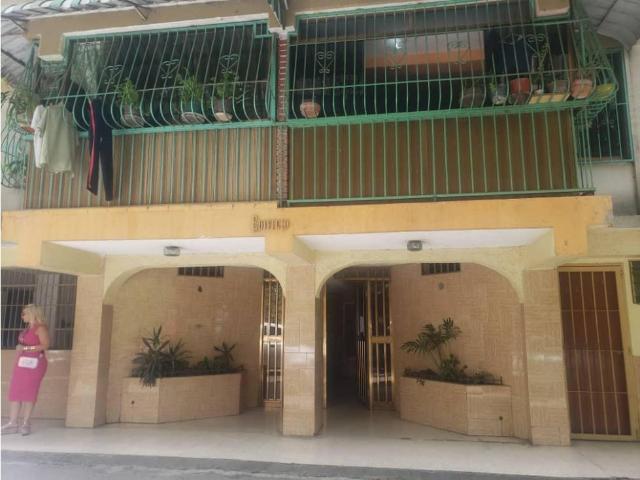 APARTAMENTO EN RESIDENCIAS TIUNA LOS TEQUES VE02 245LT MYAFAR