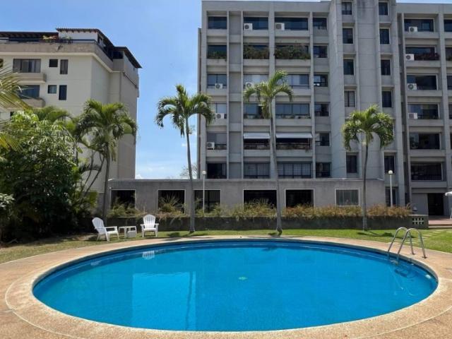 Se vende Apto PB 298m² 3h+s/3b+s/4p Colinas de valle arriba