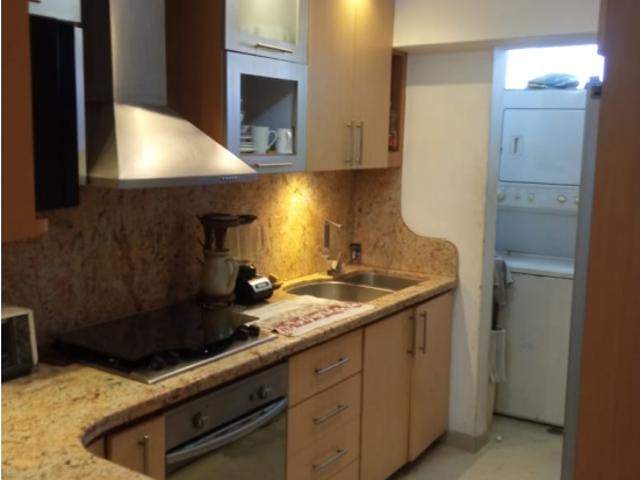 SE VENDE APTO EN AV. ROMULO GALLEGOS CARACAS VE17 041CCS NBAR