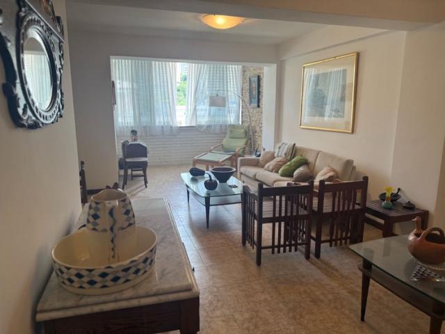 Se vende Apto Santa Rosa de Lima 100m2,3H,2B,1pto, maletero