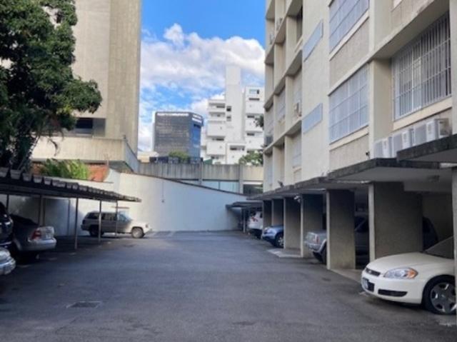 Se vende apto 297m2 3h+s/3b+s/2p Altamira 0279