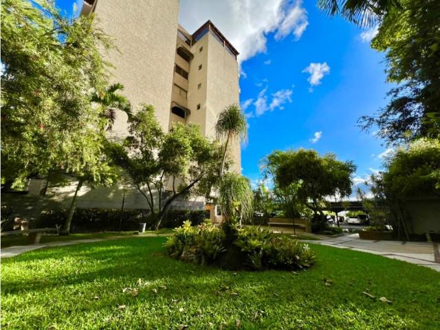 Se vende Apto 299m² 3h+1s/3b+1s/2e La Alameda
