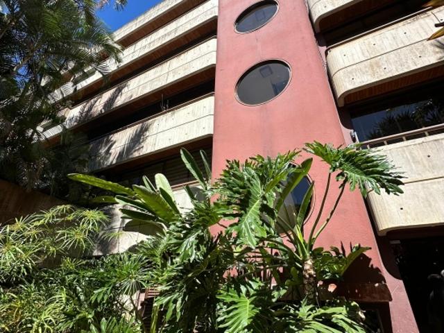 Se vende Apto 239m² 3h+s/ 2b+s/ 2p La Lagunita