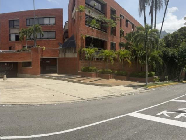 Se VENDE Apto 305m² 4H+3.5B+2P+1M+Pozo+Vig CHULAVISTA