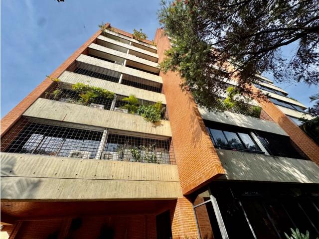 Se vende apto 57m2 + 45m2 1h/1b/1p Alta Florida