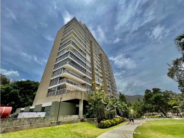 Se vende apto 60m2 + 18m2 terraza 2h/2b/1p Camuri Grande