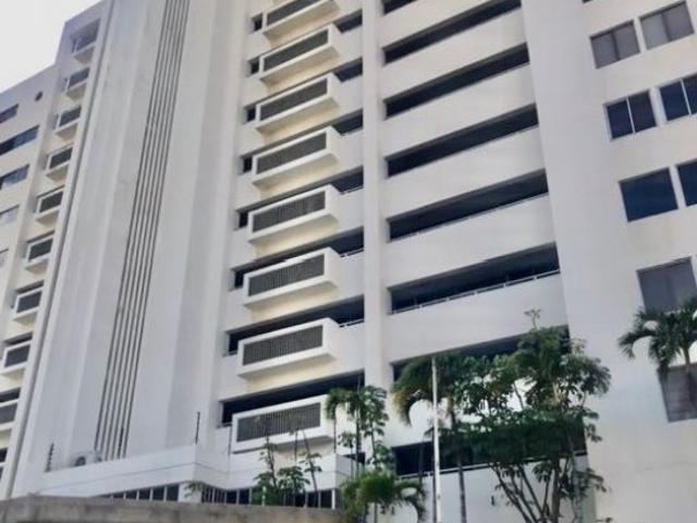 Se vende apto 82m2 2h/2b/1p Camuri Grande