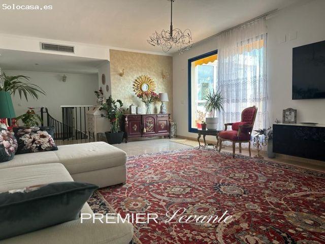 SE VENDE ÁTICO DUPLEX CON GRAN TERRAZA Y VISTAS AL MAR