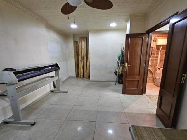 Se vende bajo comercial de 72 m2 construidos, anteriormente utilizado como bar y posteriormente como