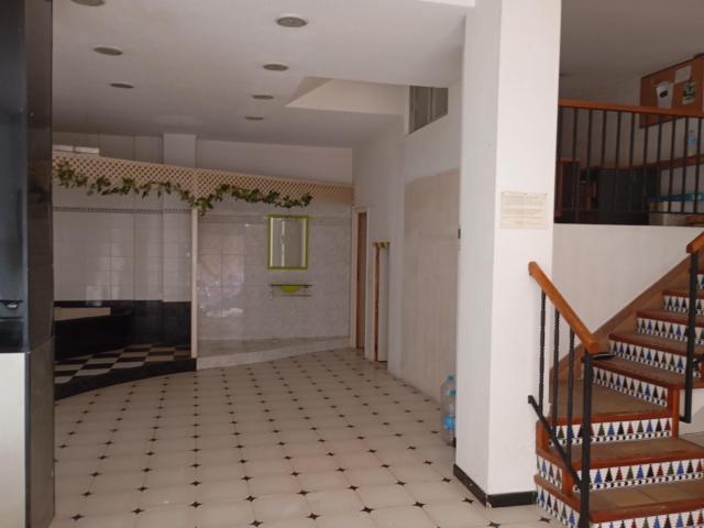 Se vende bajo comercial en barrio del Infante don Juan Manuel