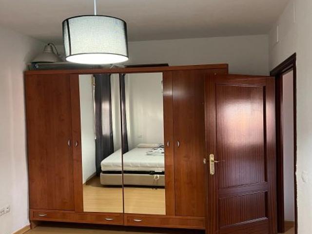 Se vende bonito apartamento en San Roque, ya con inquilina de alquiler