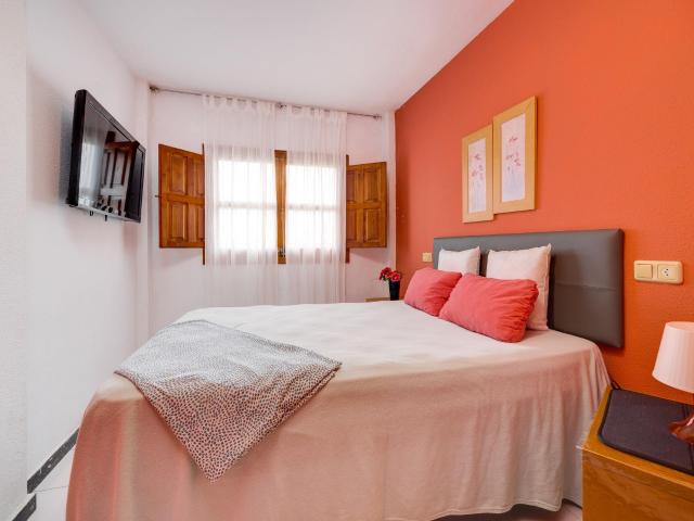 SE VENDE BONITO BUNGALOW EN PLANTA ALTA CON SOLARIUM PRIVADO!